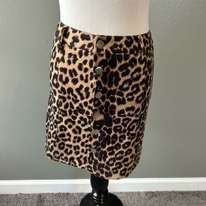 Pants store‎ cheetah print mini skirt. Buttons up front women’s size S